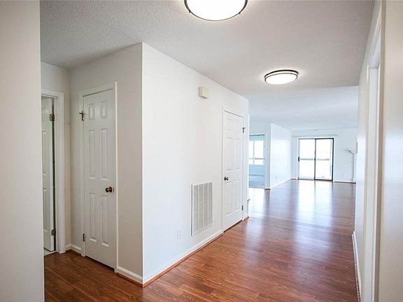 4th image of 4237 Hatton Point Ln Unit 304