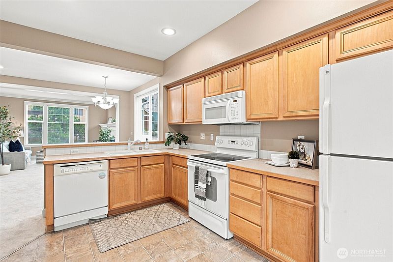 5th image of 129 Birch Street