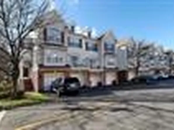 2 Marina Dr, Bayonne, NJ 07002