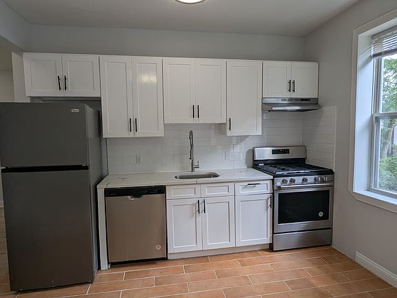 2nd image of 25 Kensington Ave #19-106