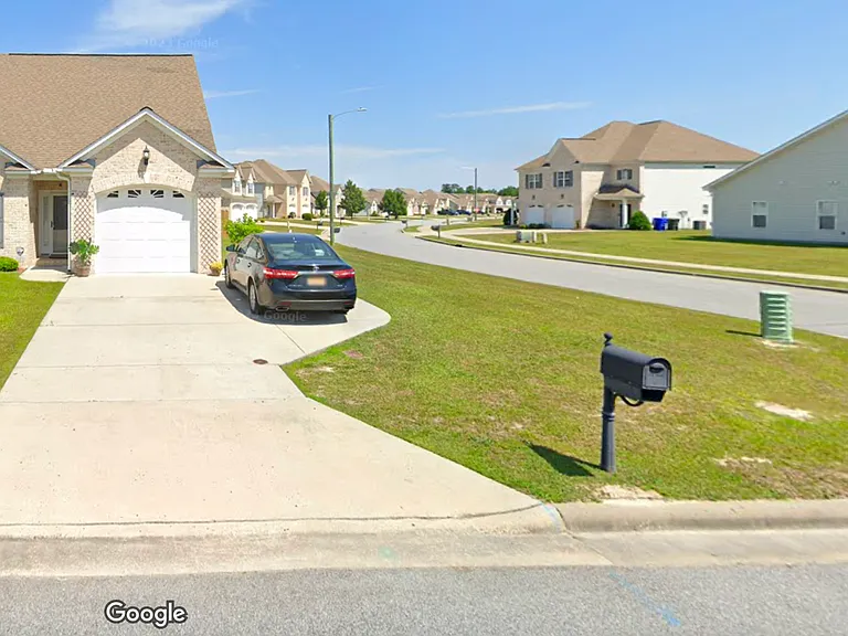 2400 Dovedale Ct #B — Photo 3