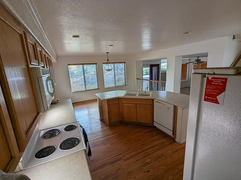 4447 Lyndenwood Point — Photo 7
