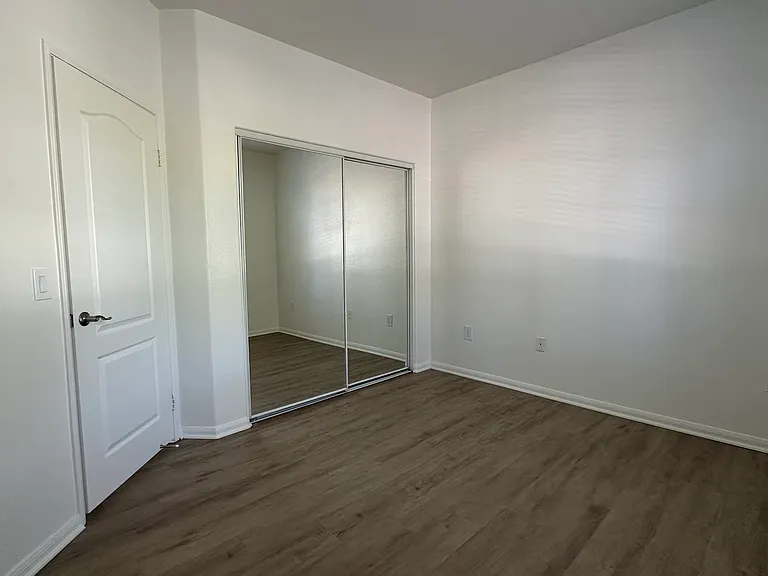 Creek View Condominiums — Photo 71