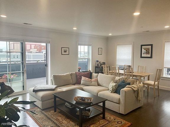 728 East Broadway #403 Boston (South Boston) Unit Photo 2