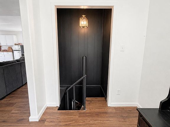4th image of 2817 Southgate Dr
