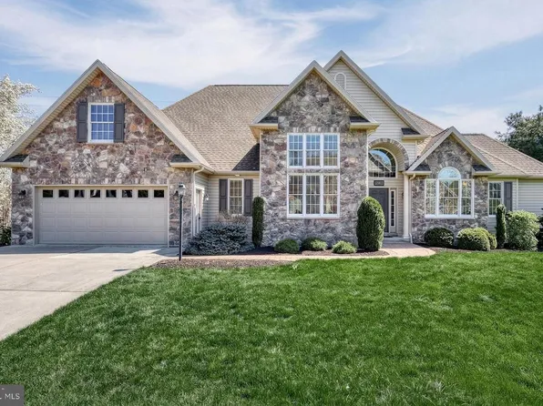 830 Sawgrass Ln, Mechanicsburg, PA 17050
