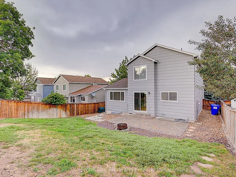 9641 Cove Creek Dr — Photo 23