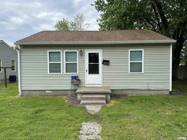 3 Court B, Herrin, IL 62948