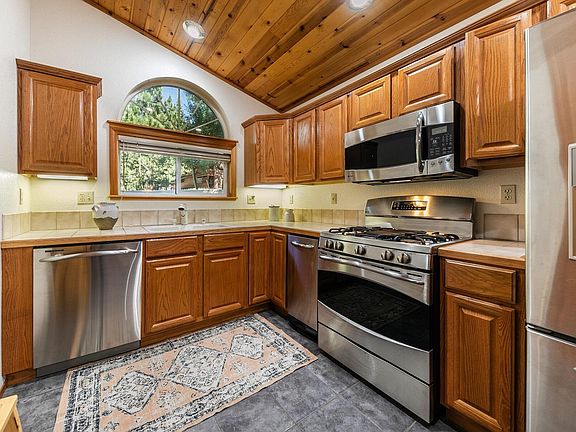 4th image of 12364 Saint Bernard Dr