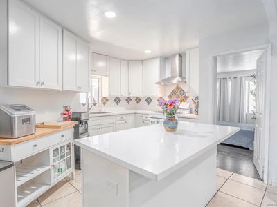 2003 Bayview Heights Dr SPACE 180, San Diego, CA, 92105