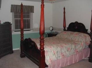 217 Monroe Mill Dr, Ballwin, MO