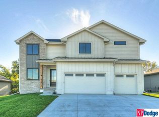 8107 N 167th St, Bennington, NE 68007