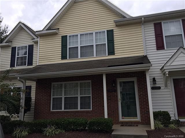1st image of 107 Lynch Cir