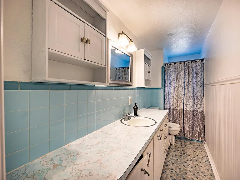 16 Lake Shore Dr — Photo 3