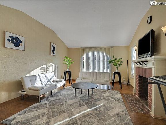 5th image of 531 44th St