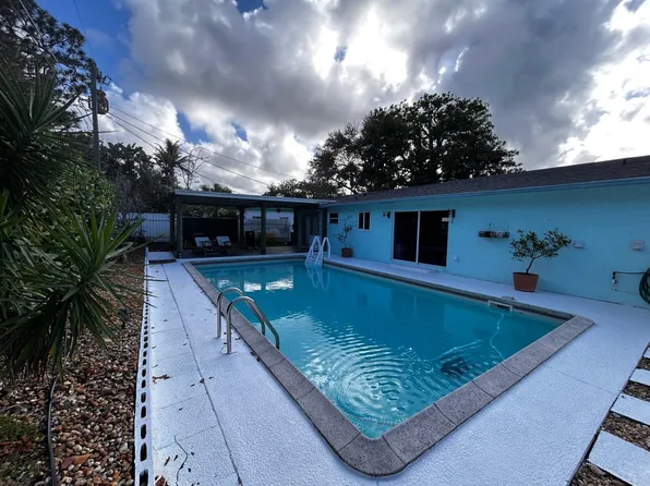 1301 SE Sandpiper Lane, Stuart, FL 34996