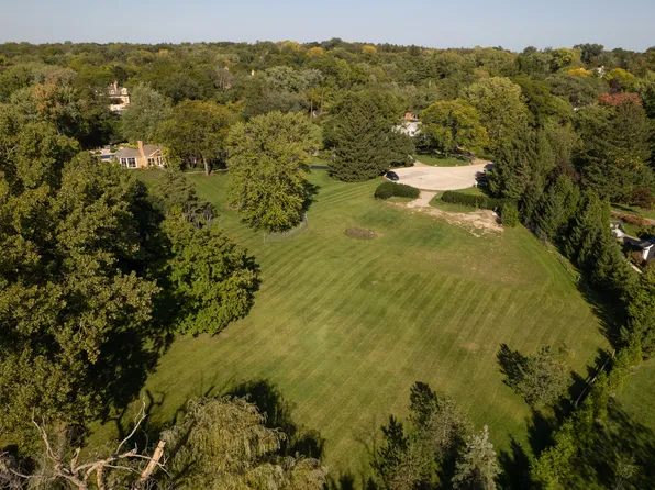 250 Butler Dr, Lake Forest, IL 60045