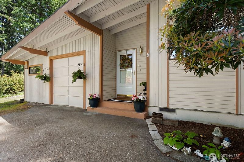 5th image of 91 E Jack Pine Lane