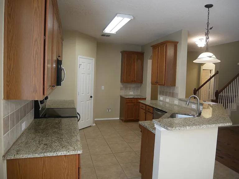 7135 Saint Augustine Dr — Photo 30