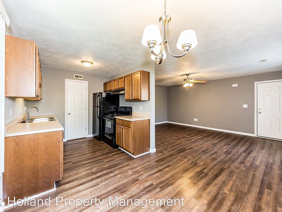 2nd image of 1670 Shadow Ridge Ct APT 10