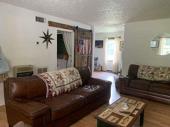 5th image of 1600 Prospect Rd