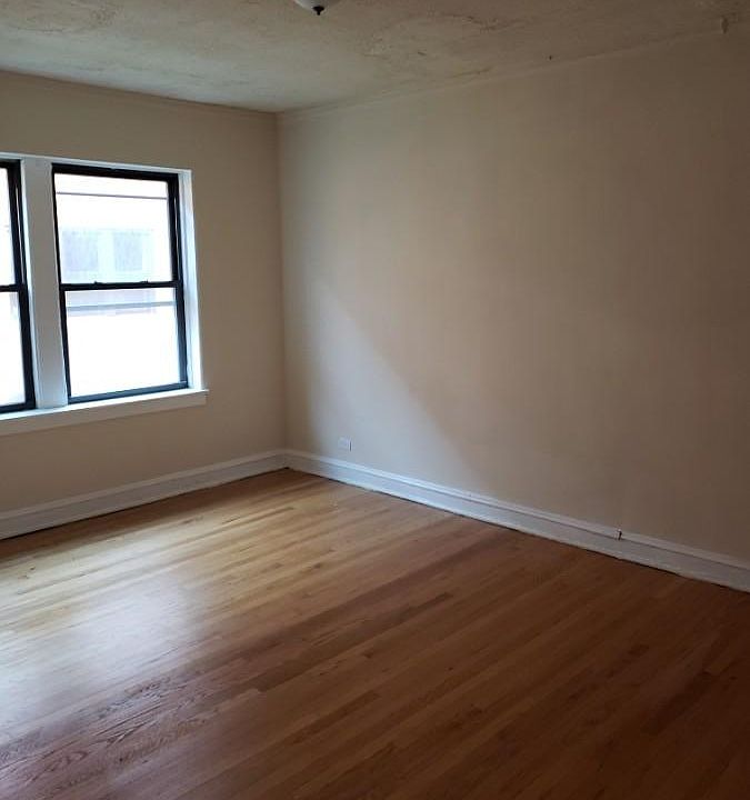 1st image of 5244 S Drexel Ave APT 1E