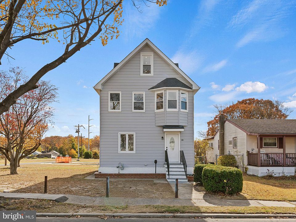 1st image of 104 Lake Ave