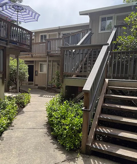 North Dutton Place Apartments — Photo 19