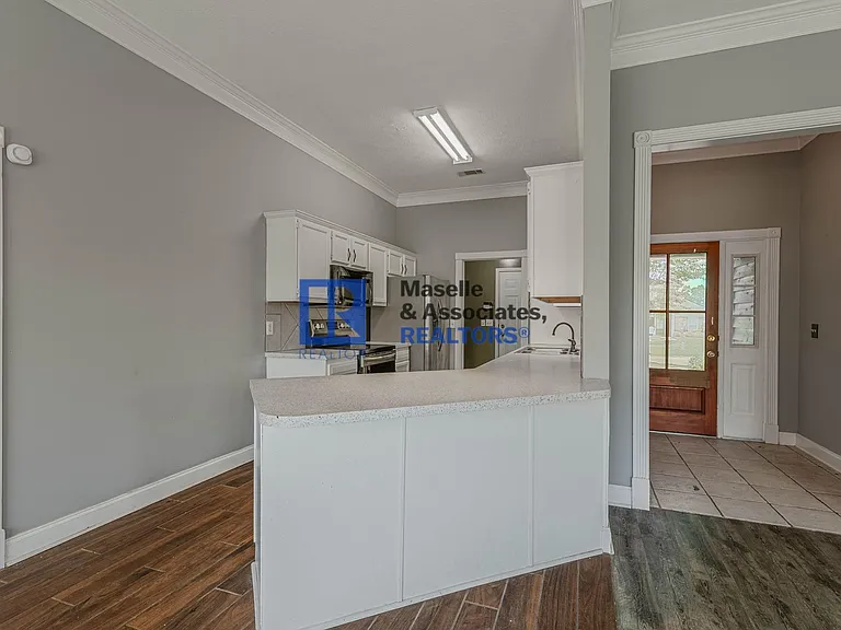 624 Post Oak Pl — Photo 13