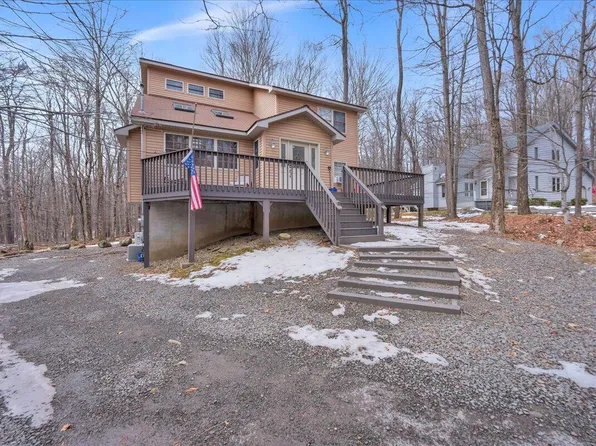 7 Sheffick Dr Unit E707, Gouldsboro, PA 18424