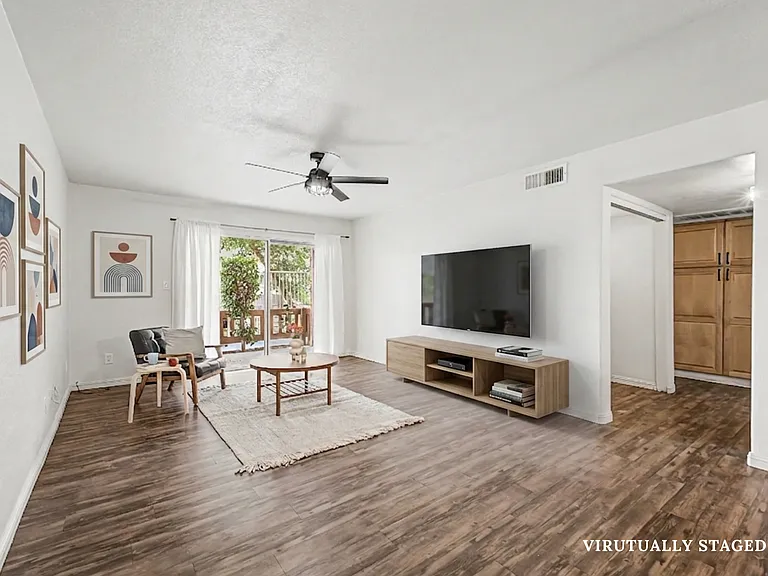 2121 W Royal Palm Rd #1097 — Photo 3