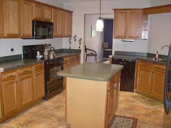 2nd image of 1188 Blackberry Cir