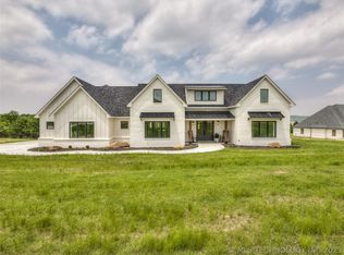 13 Channel Rd, Eufaula, OK 74432