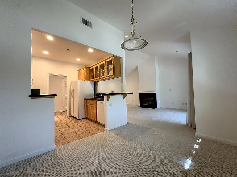 20 Willow Rd #34 — Photo 5