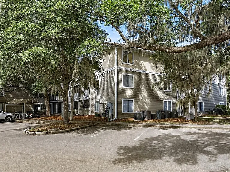 4000 SW 23rd St #4-102 — Photo 8
