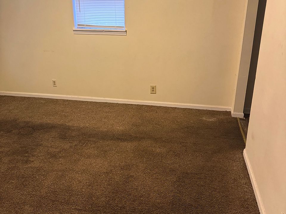 1st image of 109 Holly Dr #1