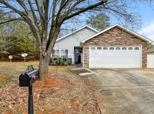 137 Cameron Way Cir, Winston Salem, NC 27103