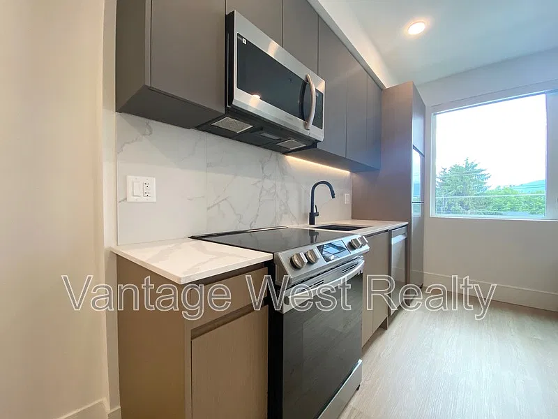 Studio, 1.0 bath, 342 sqft, $1,350 — Photo 2