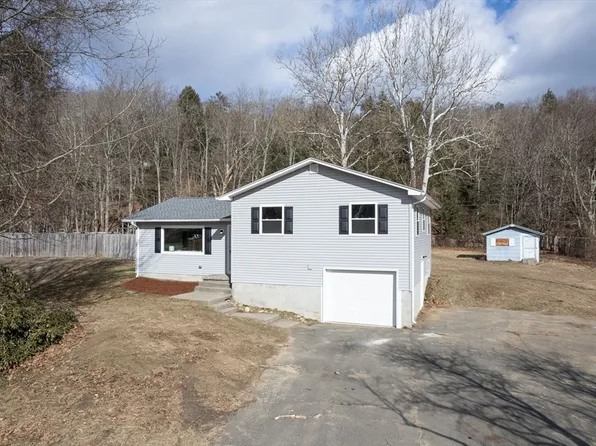 7 Rockybrook Dr, Huntington, MA 01050