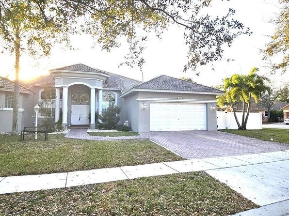 2172 NW 139th Ter