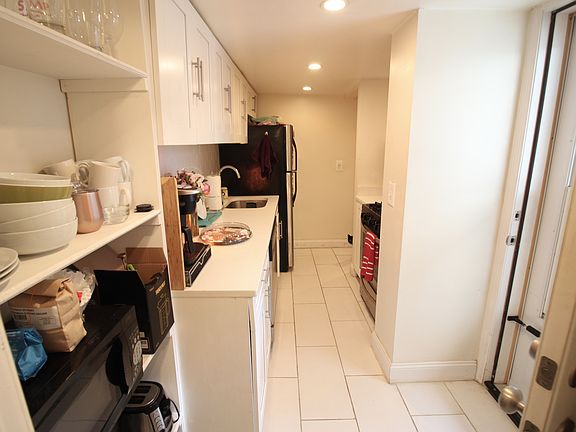 5th image of 71 Troutman St #Fh1