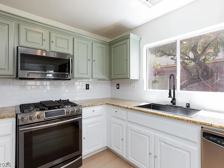 7477 Dune Sunflower Ct — Photo 11