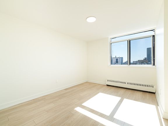 5th image of 2304 Weston Rd #1404