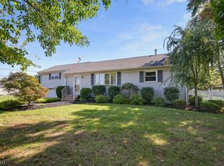 11 Old Somerville Rd, Hillsborough, NJ 08844