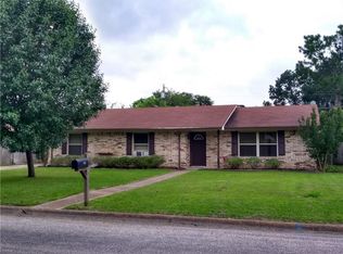 203 Stonegate St, Terrell, TX 75160