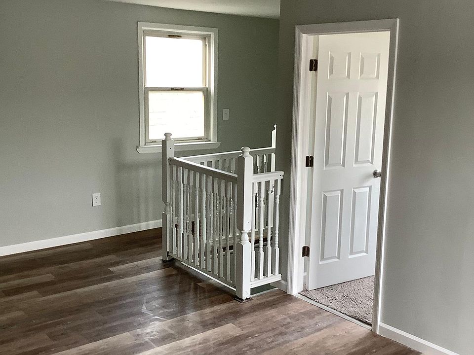 1st image of 3-550 Park Dr #3