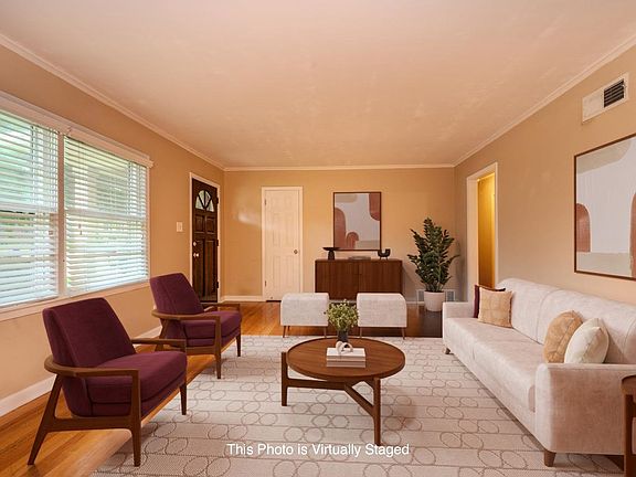 3rd image of 289 Mary Ann Dr