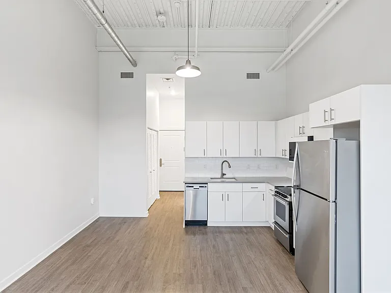 501 S Capitol Ave — Photo 5