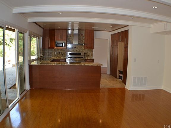 5th image of 4451 Totana Dr