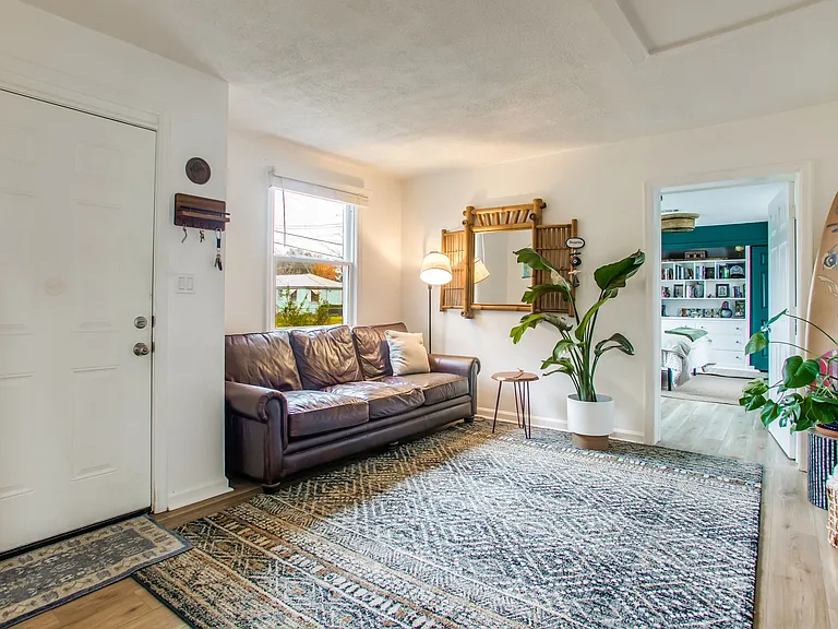 102 Alba Plena St — Photo 5